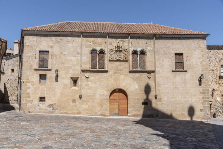 24 - Caceres - ciudad - palacio de Mayoralgo